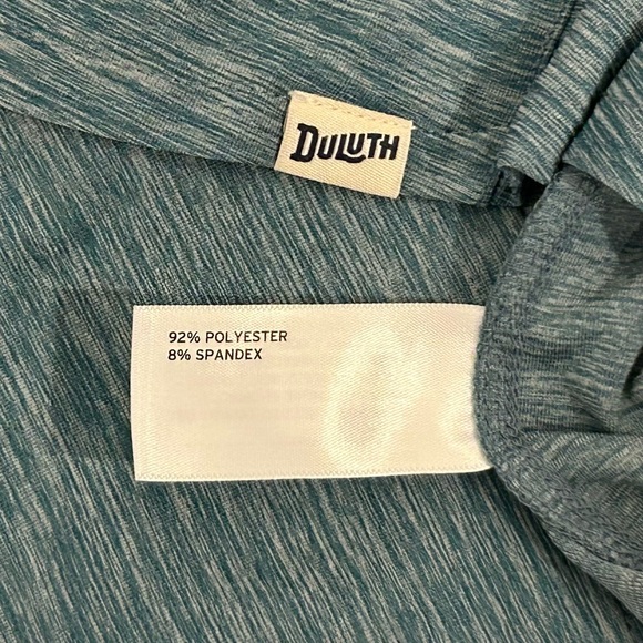 Duluth Trading Company Armachillo V-Neck T Shirt - Women’s Medium - EUC - Teal - Picture 9 of 10